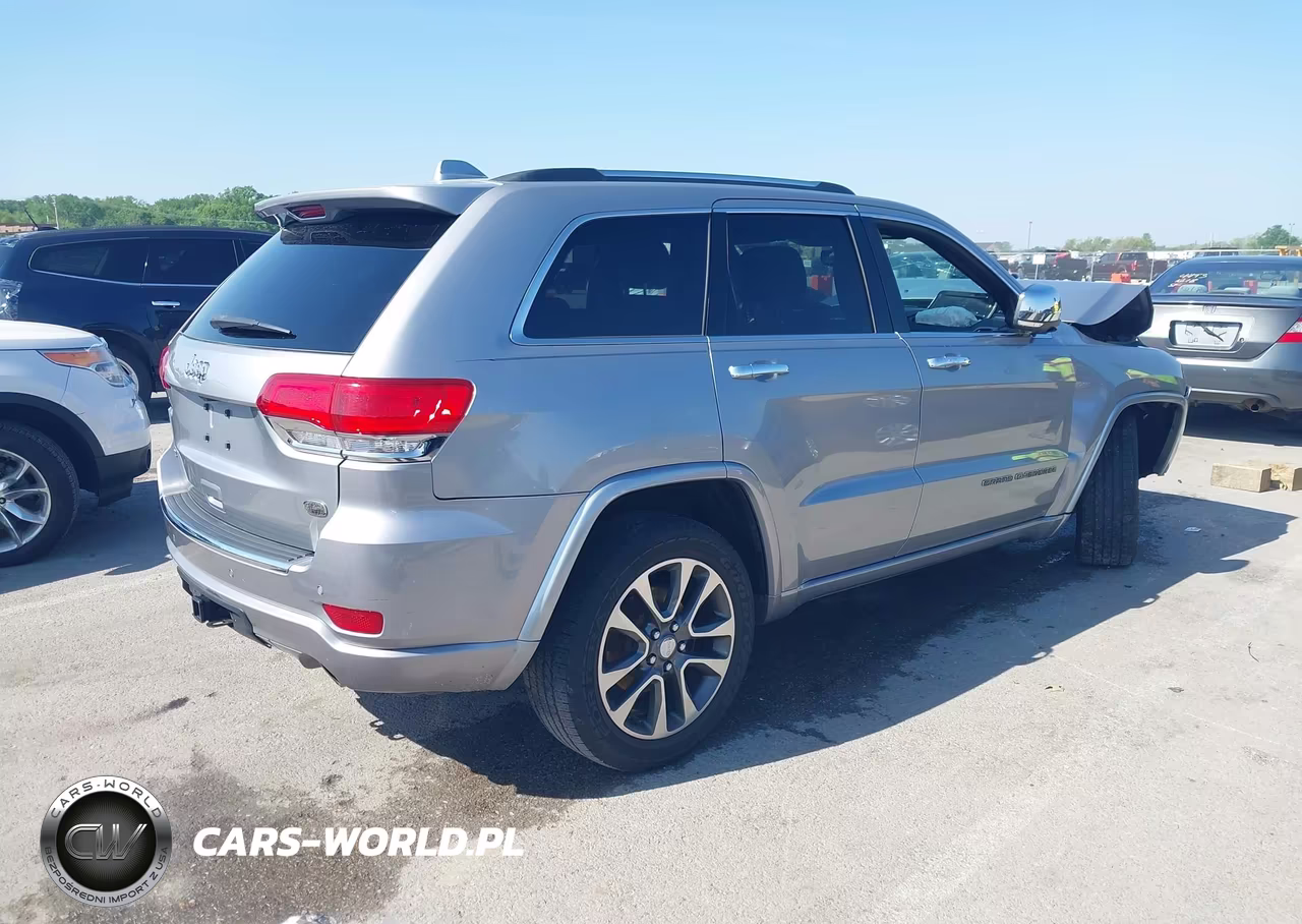 2017 Jeep Grand Cherokee Overland 4X4 VIN:1C4RJFCGXHC801660 - 4