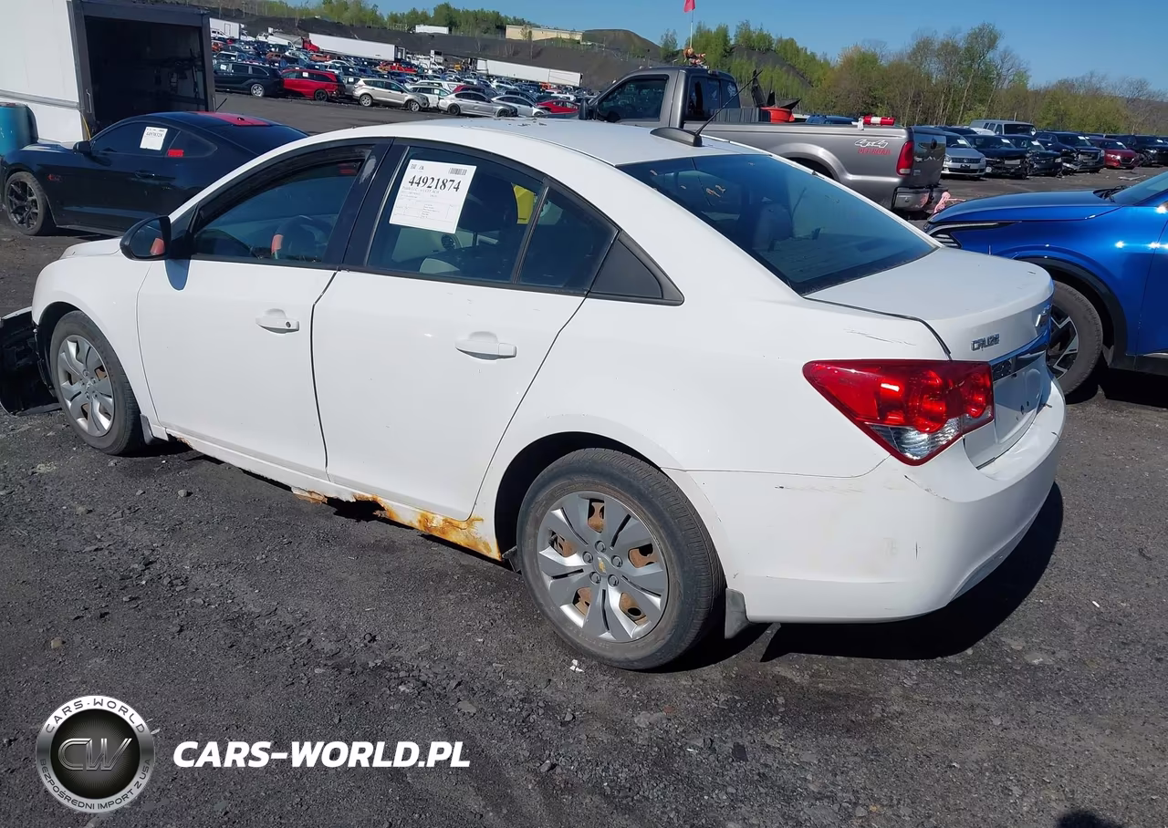 2015 Chevrolet Cruze Ls Auto VIN:1G1PA5SG0F7231640 - 3