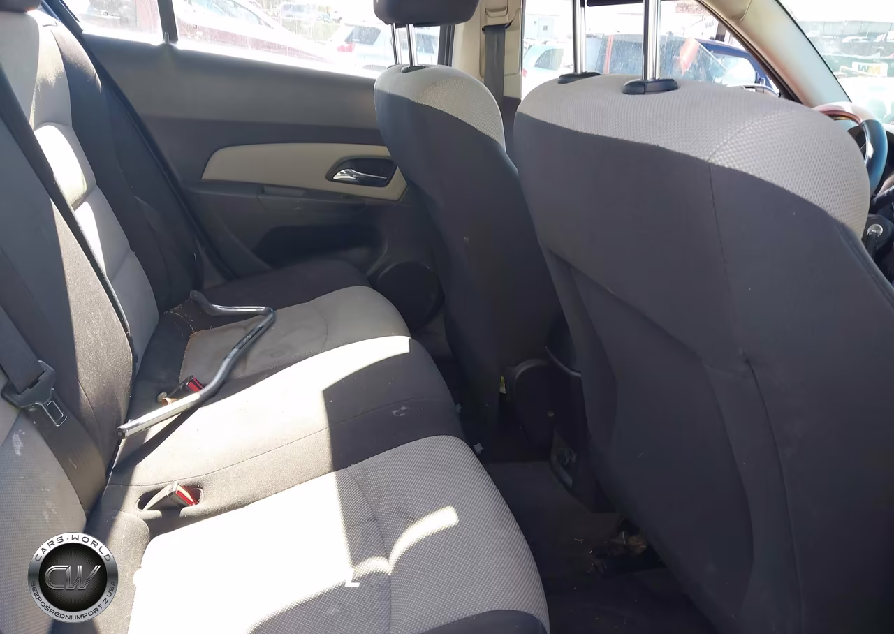 2015 Chevrolet Cruze Ls Auto VIN:1G1PA5SG0F7231640 - 8