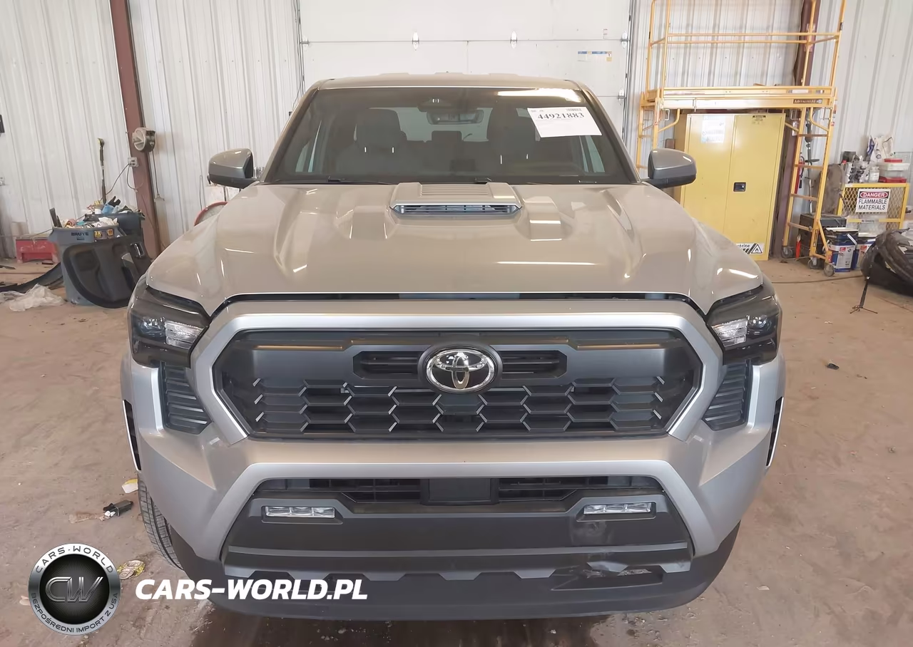 2025 Toyota Tacoma Trd Sport VIN:3TMLB5JN9SM105862 - 12