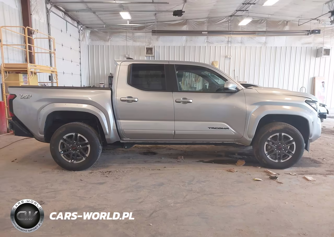 2025 Toyota Tacoma Trd Sport VIN:3TMLB5JN9SM105862 - 13