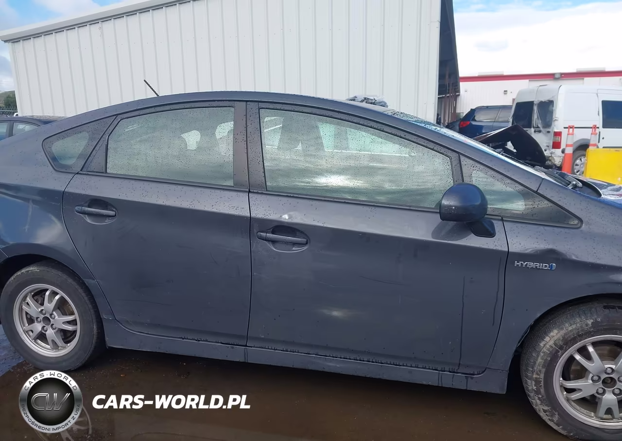 2011 Toyota Prius Three VIN:JTDKN3DU4B5310344 - 13
