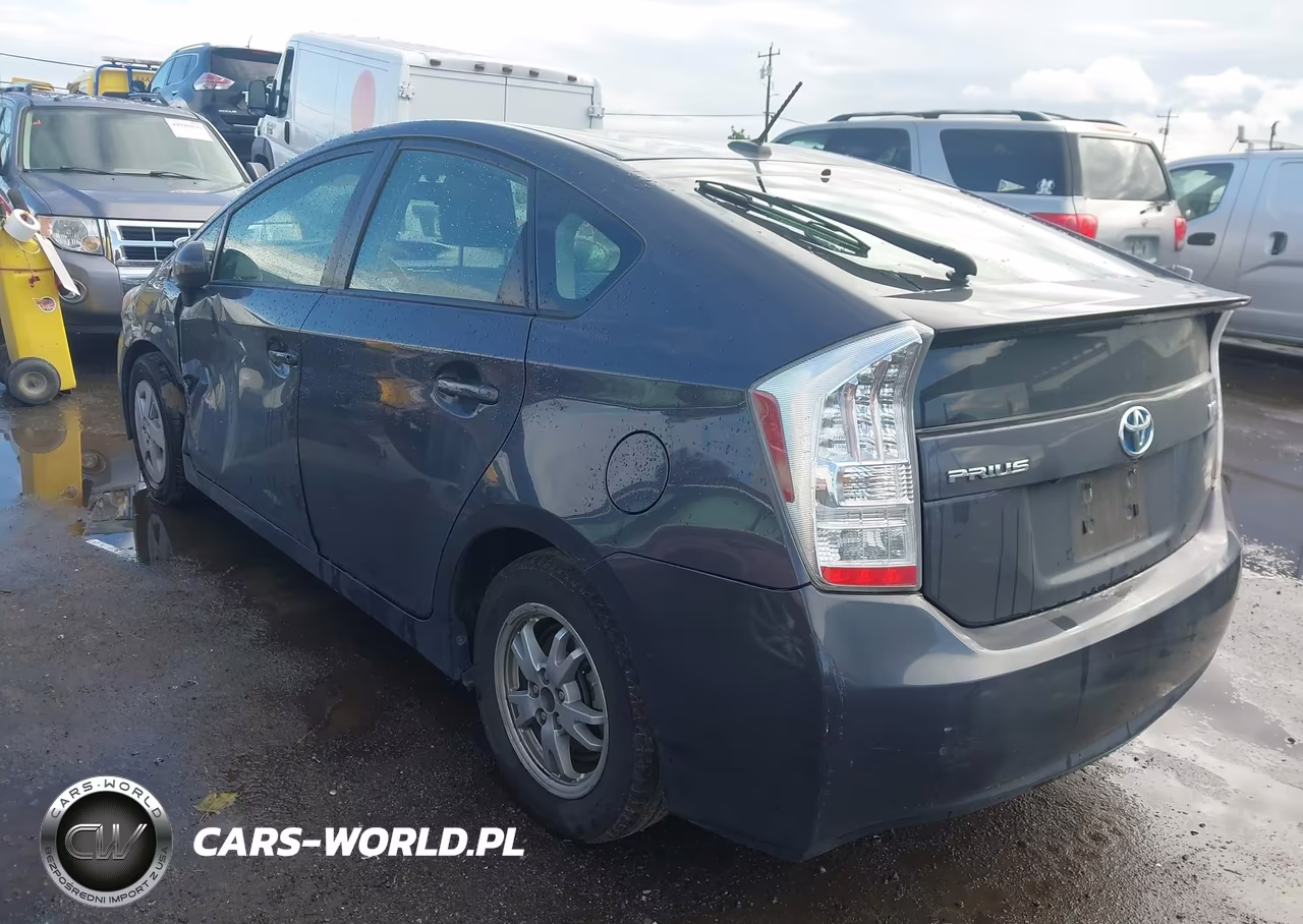 2011 Toyota Prius Three VIN:JTDKN3DU4B5310344 - 3
