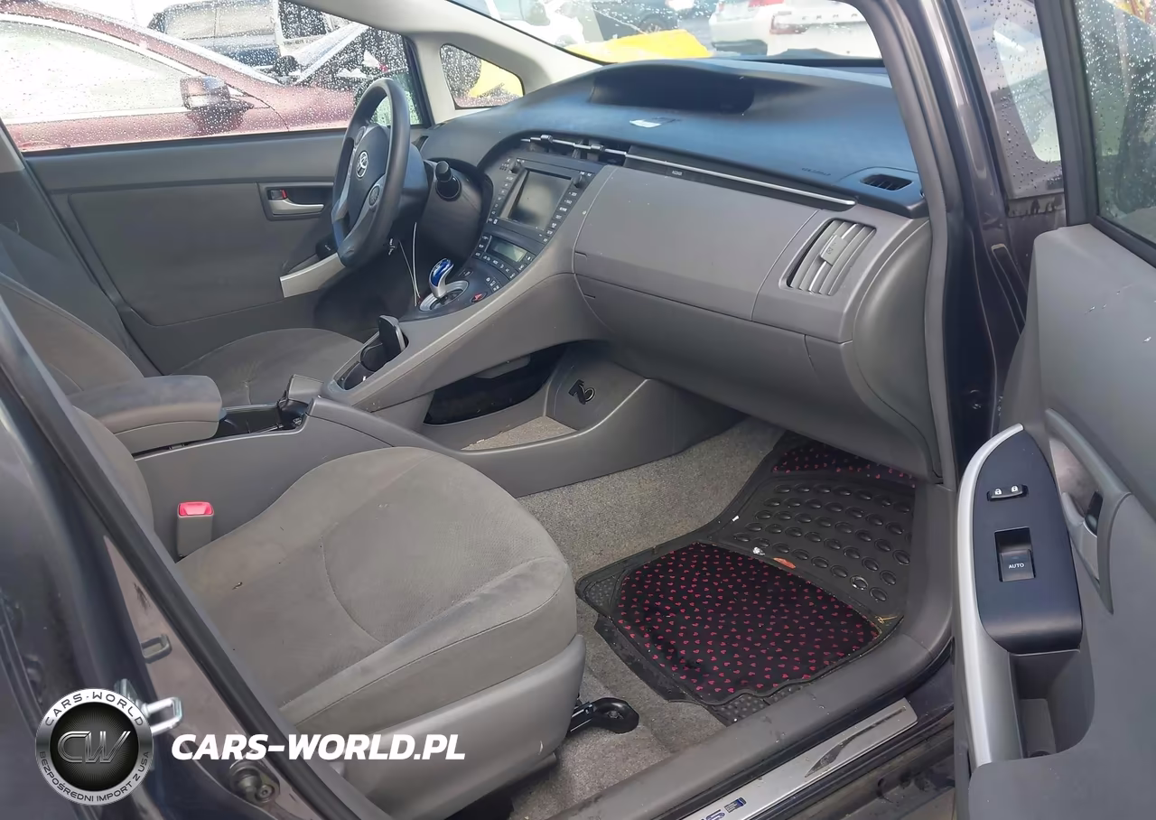 2011 Toyota Prius Three VIN:JTDKN3DU4B5310344 - 5