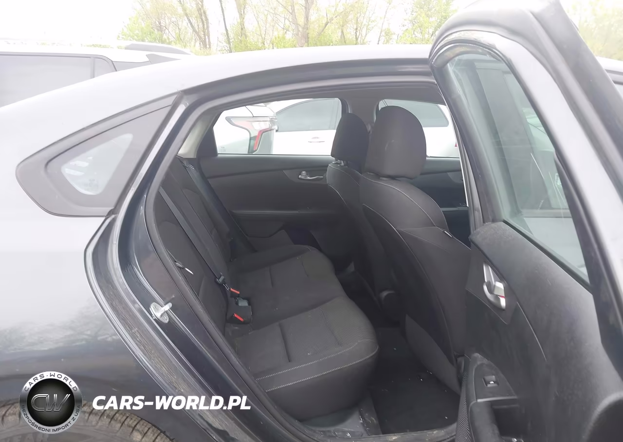 2019 Kia Forte Lxs VIN:3KPF24AD6KE112339 - 8