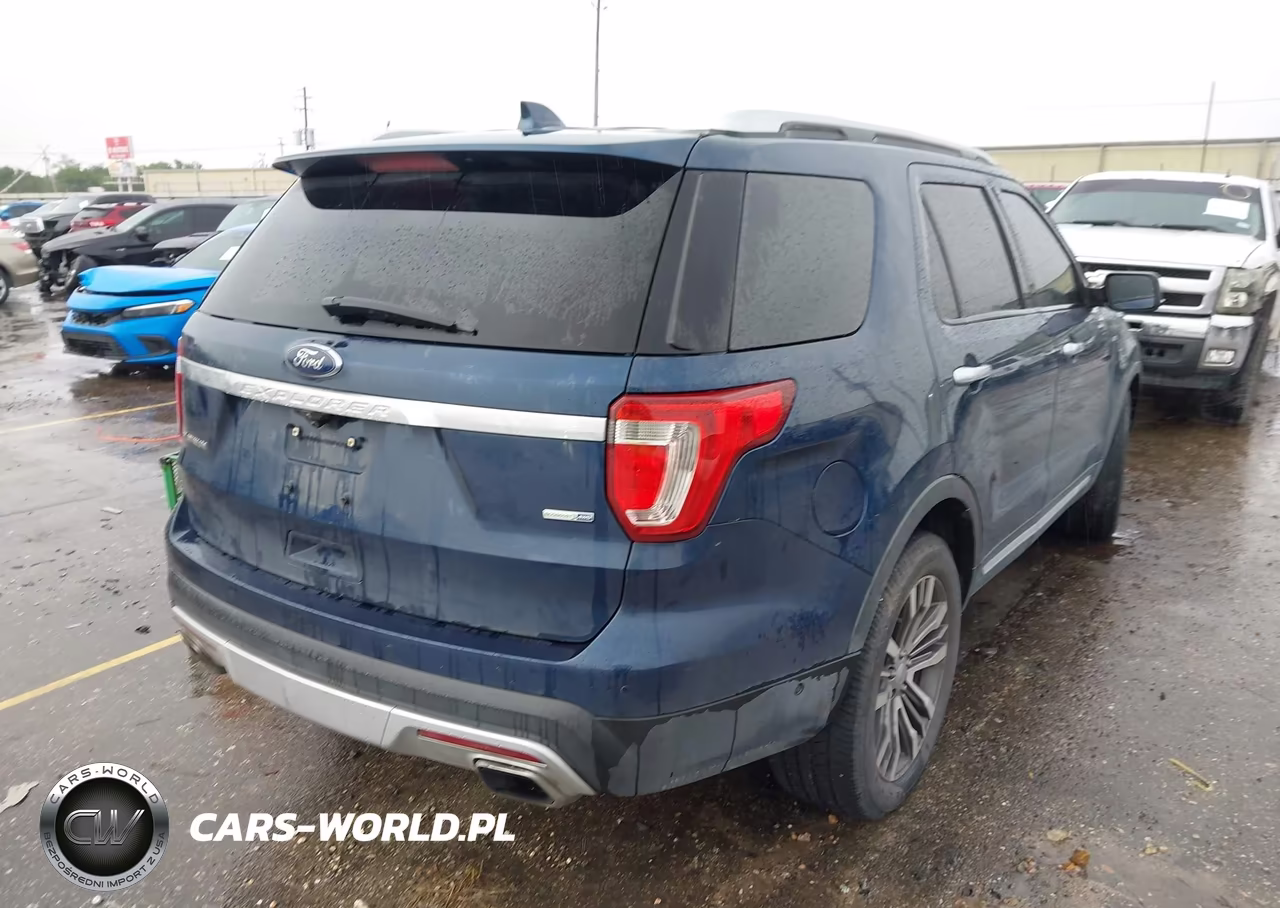 2017 Ford Explorer Platinum VIN:1FM5K8HTXHGC12710 - 4