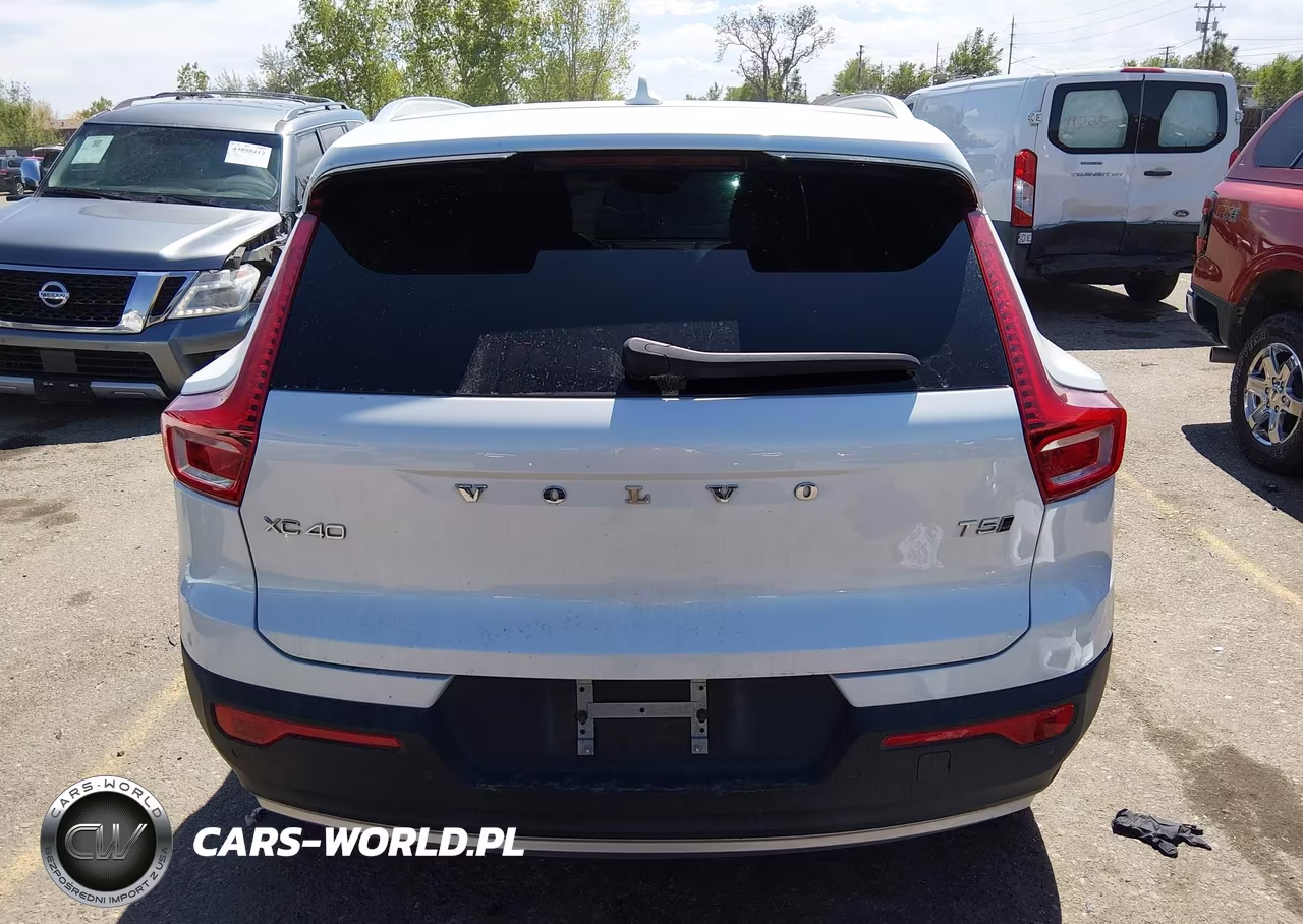 2021 Volvo Xc40 T5 Momentum VIN:YV4162UKXM2576910 - 17