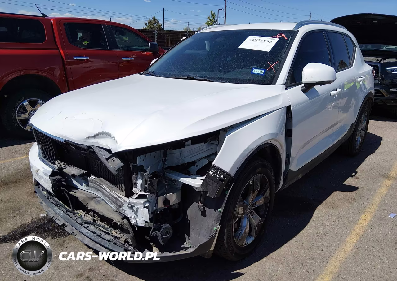 2021 Volvo Xc40 T5 Momentum VIN:YV4162UKXM2576910 - 2