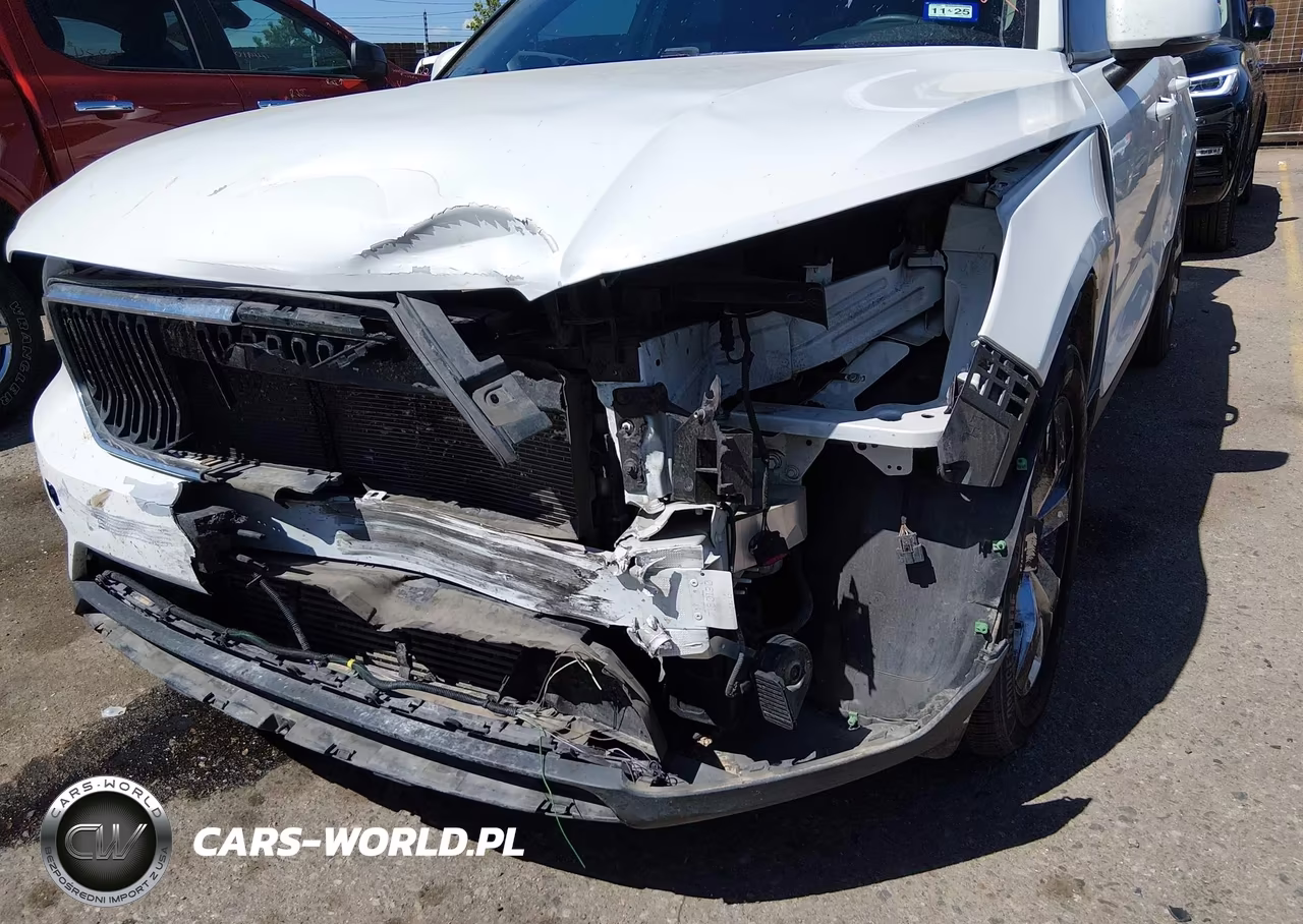 2021 Volvo Xc40 T5 Momentum VIN:YV4162UKXM2576910 - 6