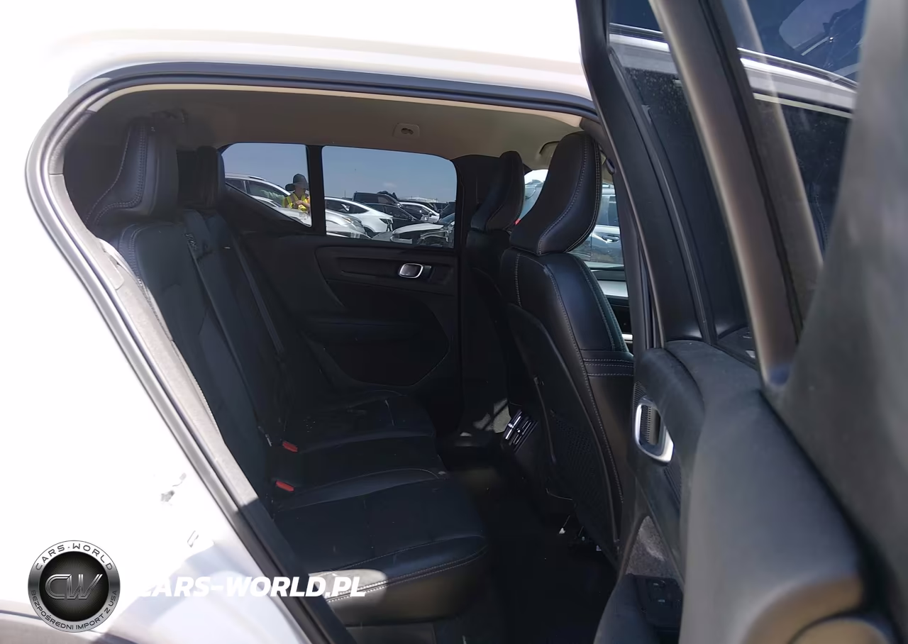 2021 Volvo Xc40 T5 Momentum VIN:YV4162UKXM2576910 - 8