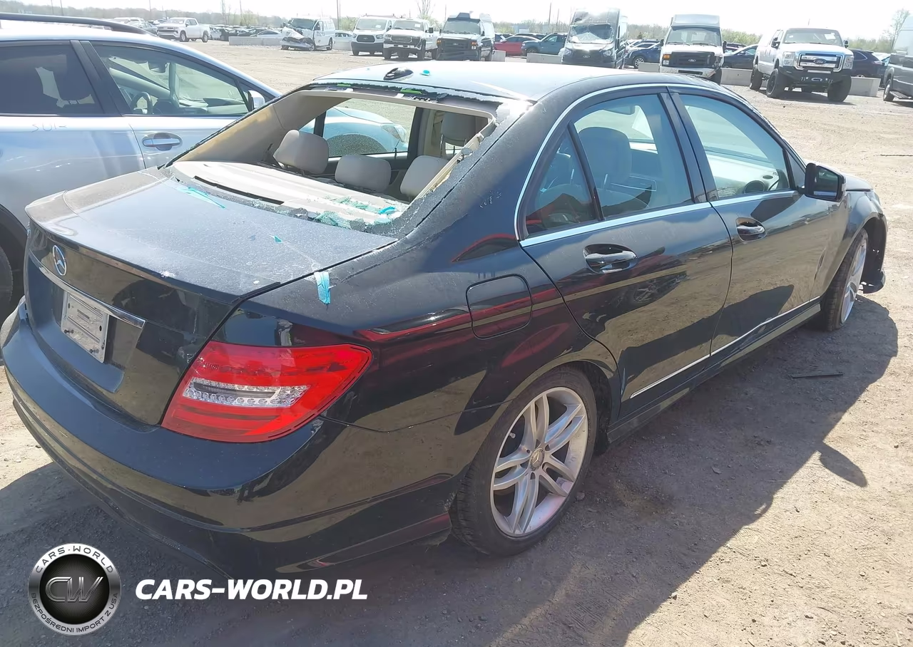 2014 Mercedes-Benz C 250 Sport VIN:WDDGF4HB0EG256413 - 4
