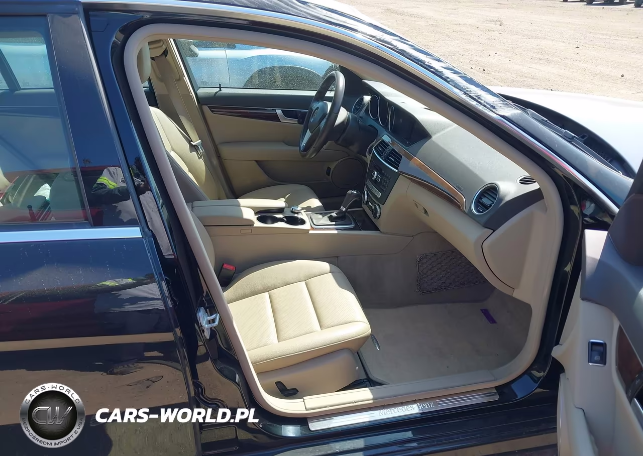 2014 Mercedes-Benz C 250 Sport VIN:WDDGF4HB0EG256413 - 5