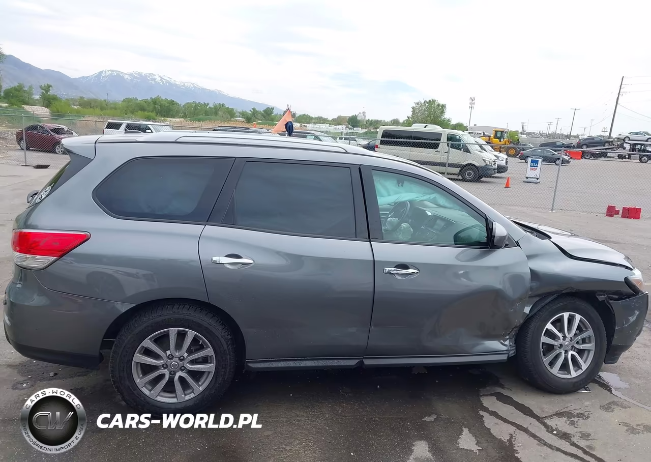 2015 Nissan Pathfinder VIN:5N1AR2MM2FC638255 - 13