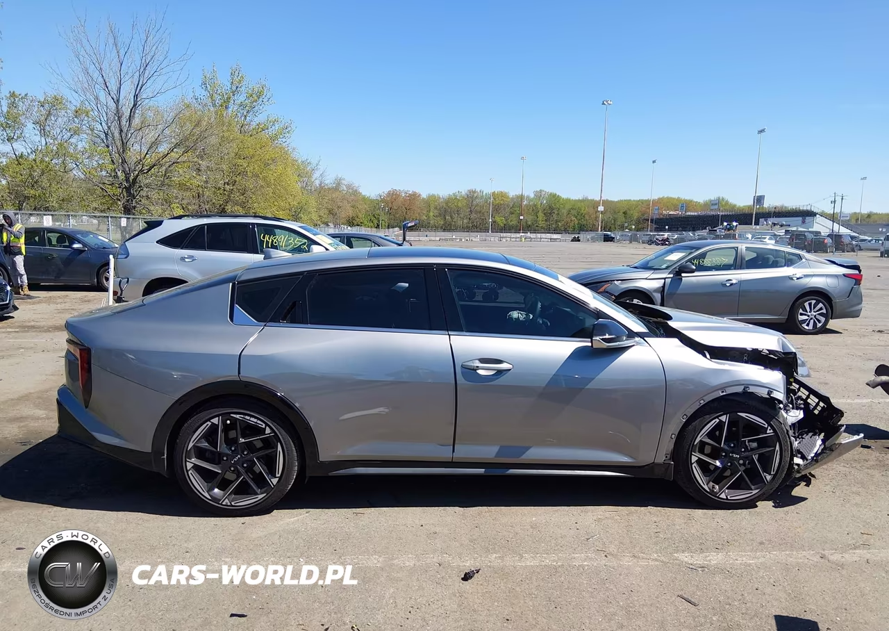 2025 Kia K4 Gt-Line VIN:3KPFW4DE8SE081569 - 13