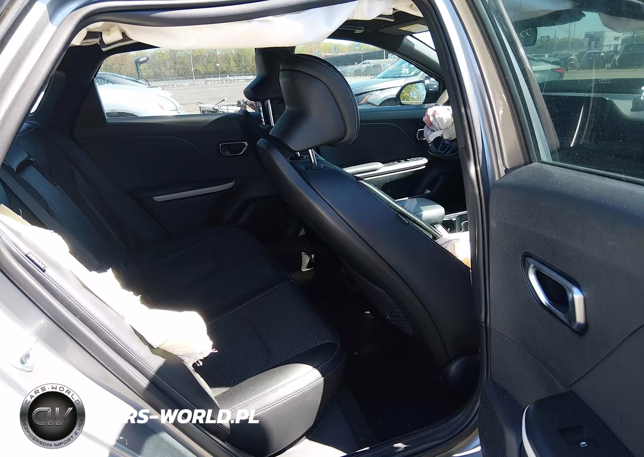 2025 Kia K4 Gt-Line VIN:3KPFW4DE8SE081569 - 8