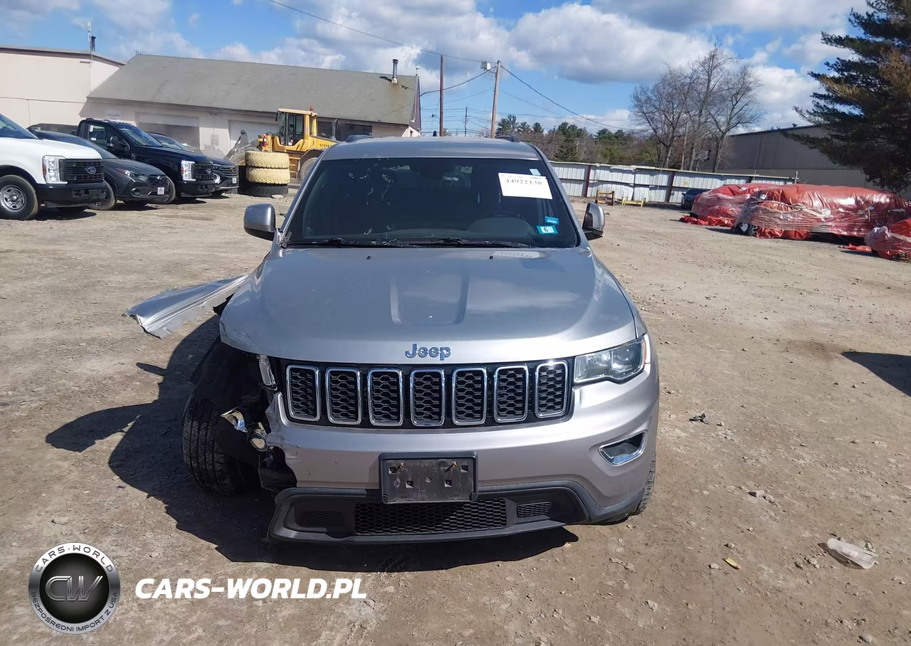 2017 Jeep Grand Cherokee Laredo 4X4 VIN:1C4RJFAG8HC803586 - 13