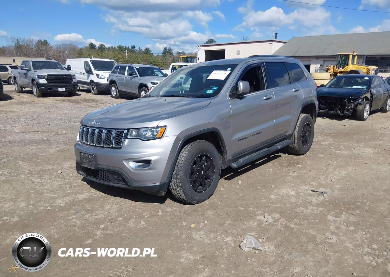 2017 Jeep Grand Cherokee Laredo 4X4 VIN:1C4RJFAG8HC803586 - 2