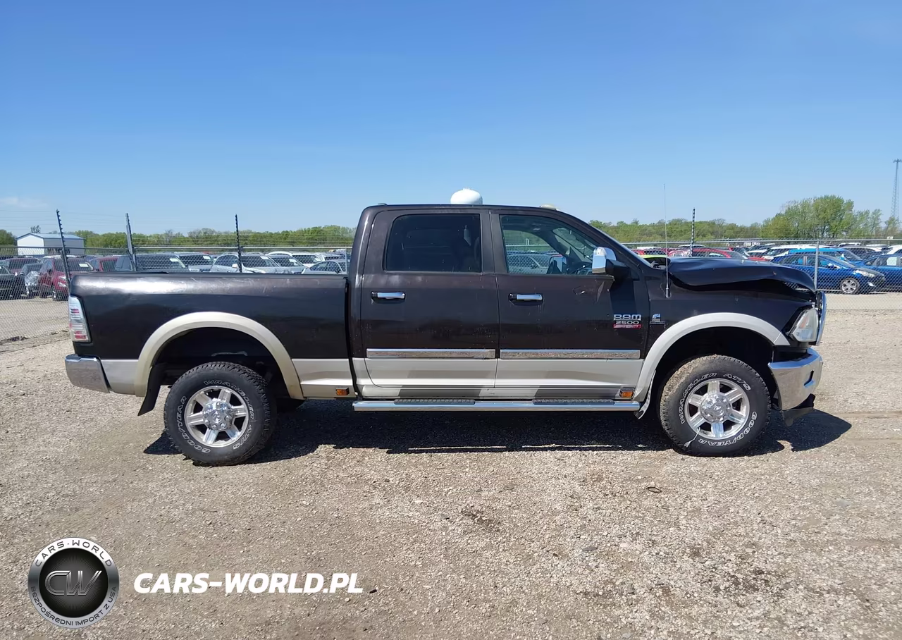 2011 Ram Ram 2500 Laramie VIN:3D7UT2CL8BG565742 - 13