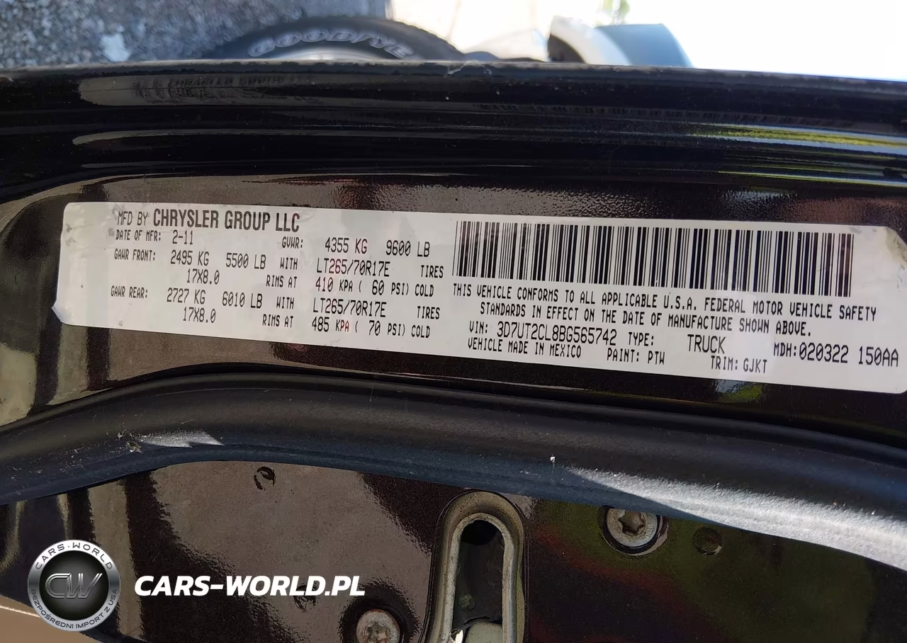 2011 Ram Ram 2500 Laramie VIN:3D7UT2CL8BG565742 - 9