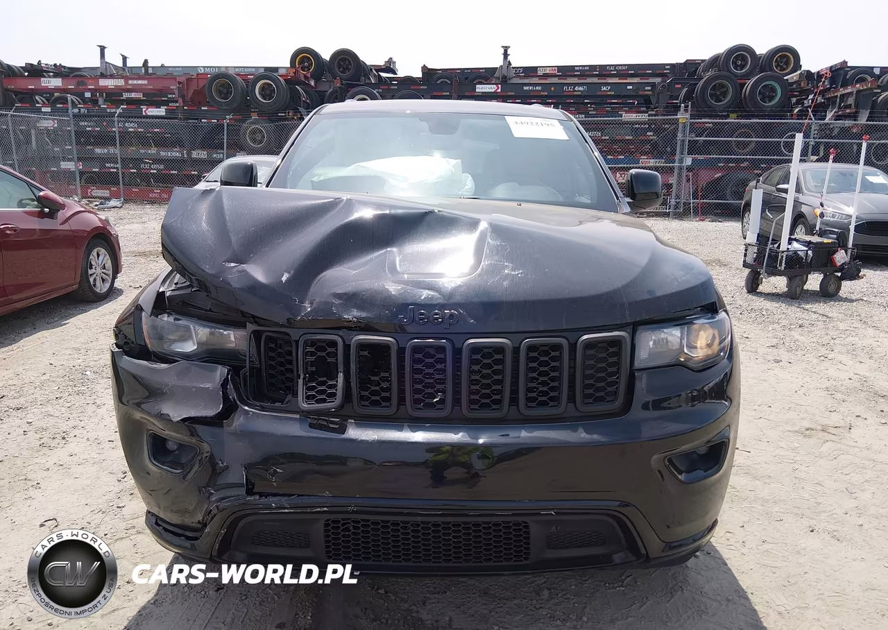 2018 Jeep Grand Cherokee Altitude 4X4 VIN:1C4RJFAGXJC267651 - 12