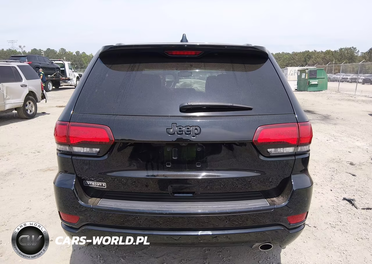 2018 Jeep Grand Cherokee Altitude 4X4 VIN:1C4RJFAGXJC267651 - 16