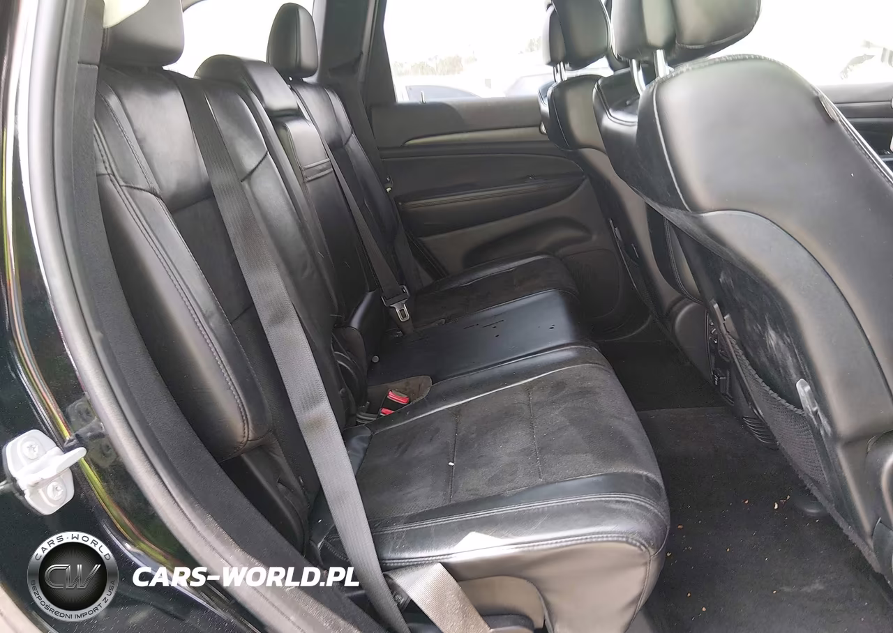 2018 Jeep Grand Cherokee Altitude 4X4 VIN:1C4RJFAGXJC267651 - 8