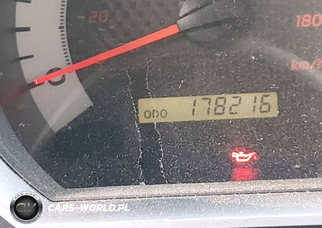 2015 Toyota Tacoma Base V6 VIN:3TMLU4ENXFM175682 - 15