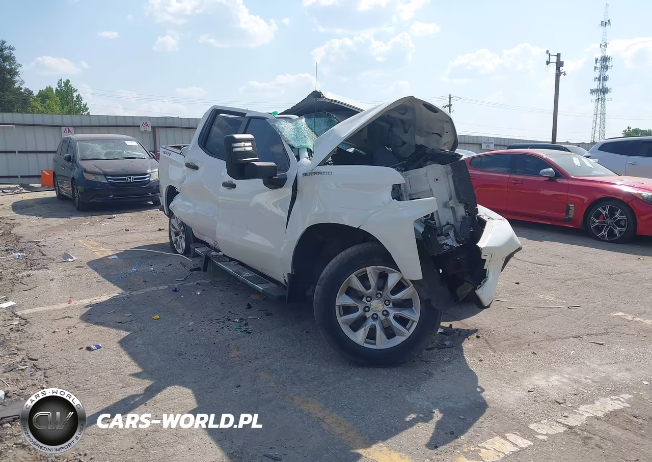 2020 Chevrolet Silverado 1500 4Wd Short Bed Custom – zdjęcie 1 z 15