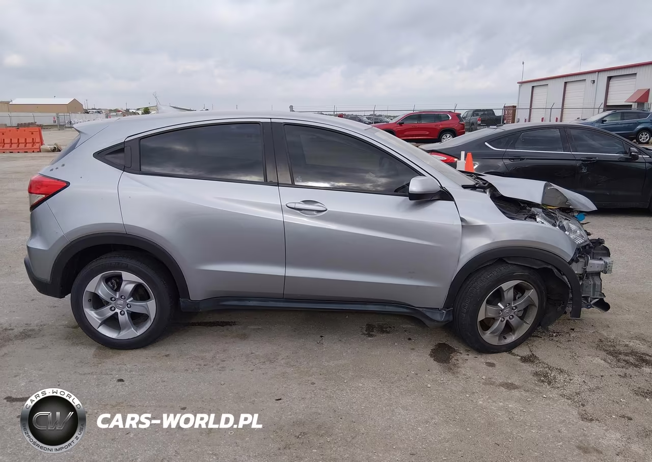 2018 Honda Hr-V Lx VIN:3CZRU5H30JM715036 - 13