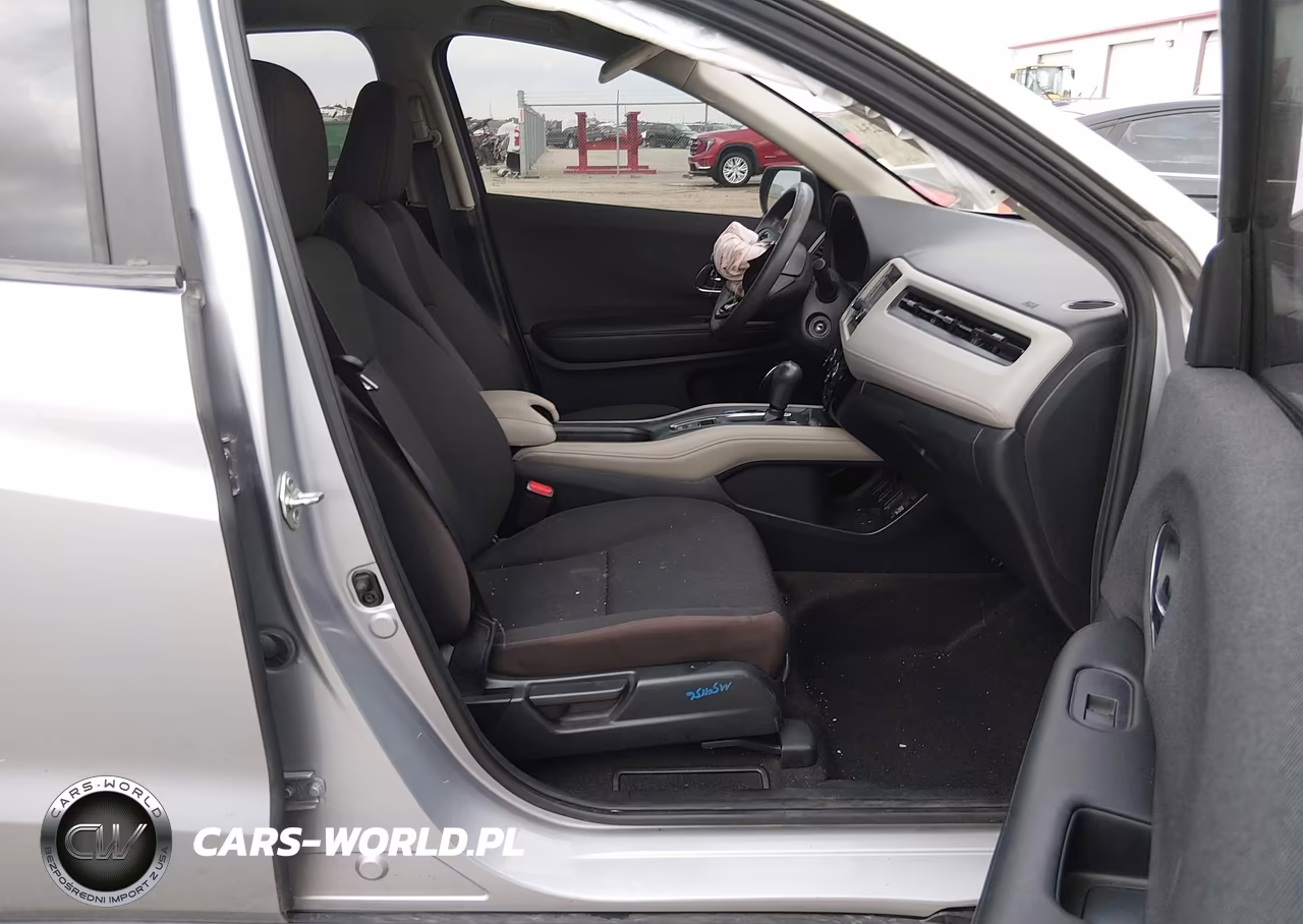 2018 Honda Hr-V Lx VIN:3CZRU5H30JM715036 - 5