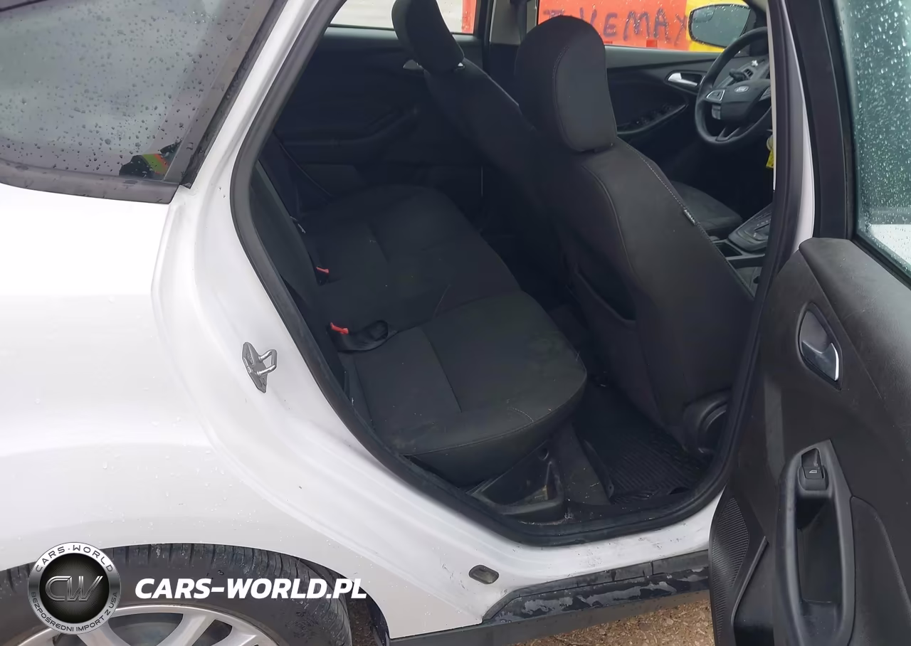 2016 Ford Focus Se VIN:1FADP3K23GL297888 - 8