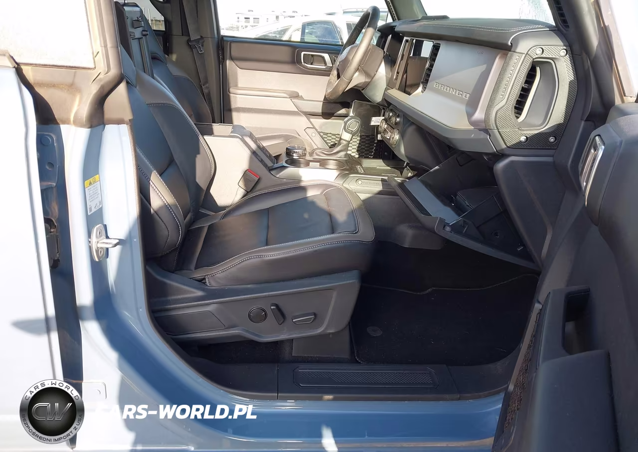 2025 Ford Bronco Outer Banks VIN:1FMEE8BP7SLA79535 - 5