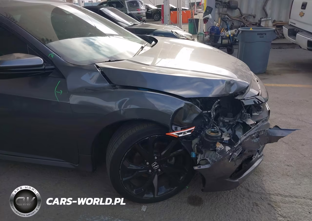 2019 Honda Civic Sport VIN:2HGFC2F86KH601732 - 18