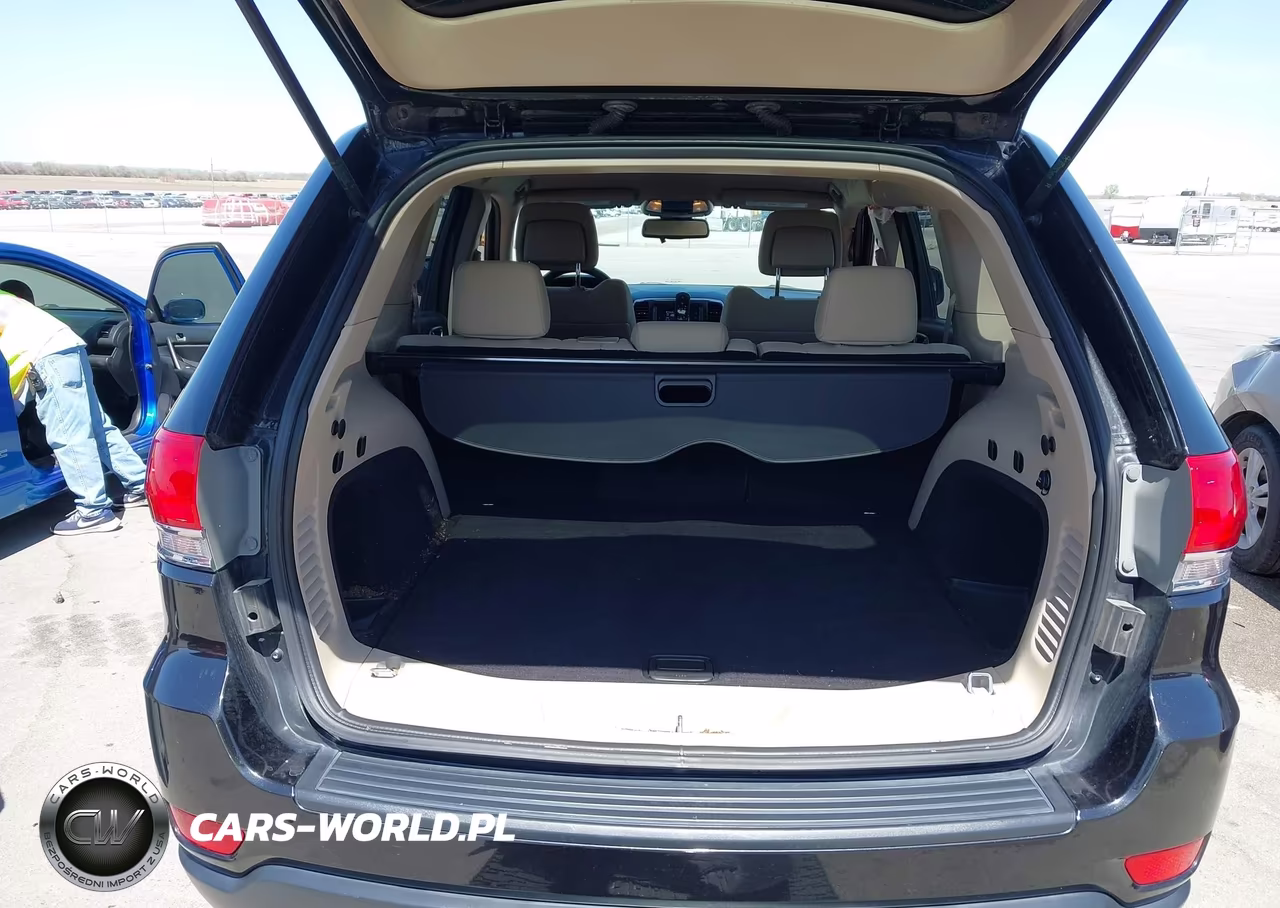 2014 Jeep Grand Cherokee Laredo VIN:1C4RJFAG9EC220133 - 17