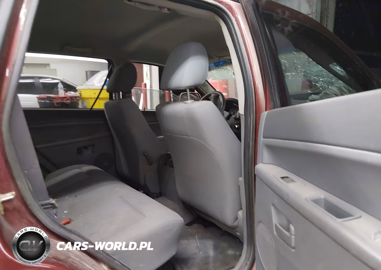2007 Jeep Grand Cherokee Laredo VIN:1J8GS48K87C500785 - 8