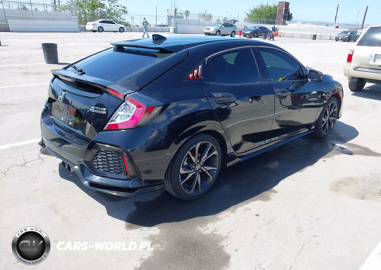 2018 Honda Civic Sport Touring VIN:SHHFK7H93JU426301 - 4