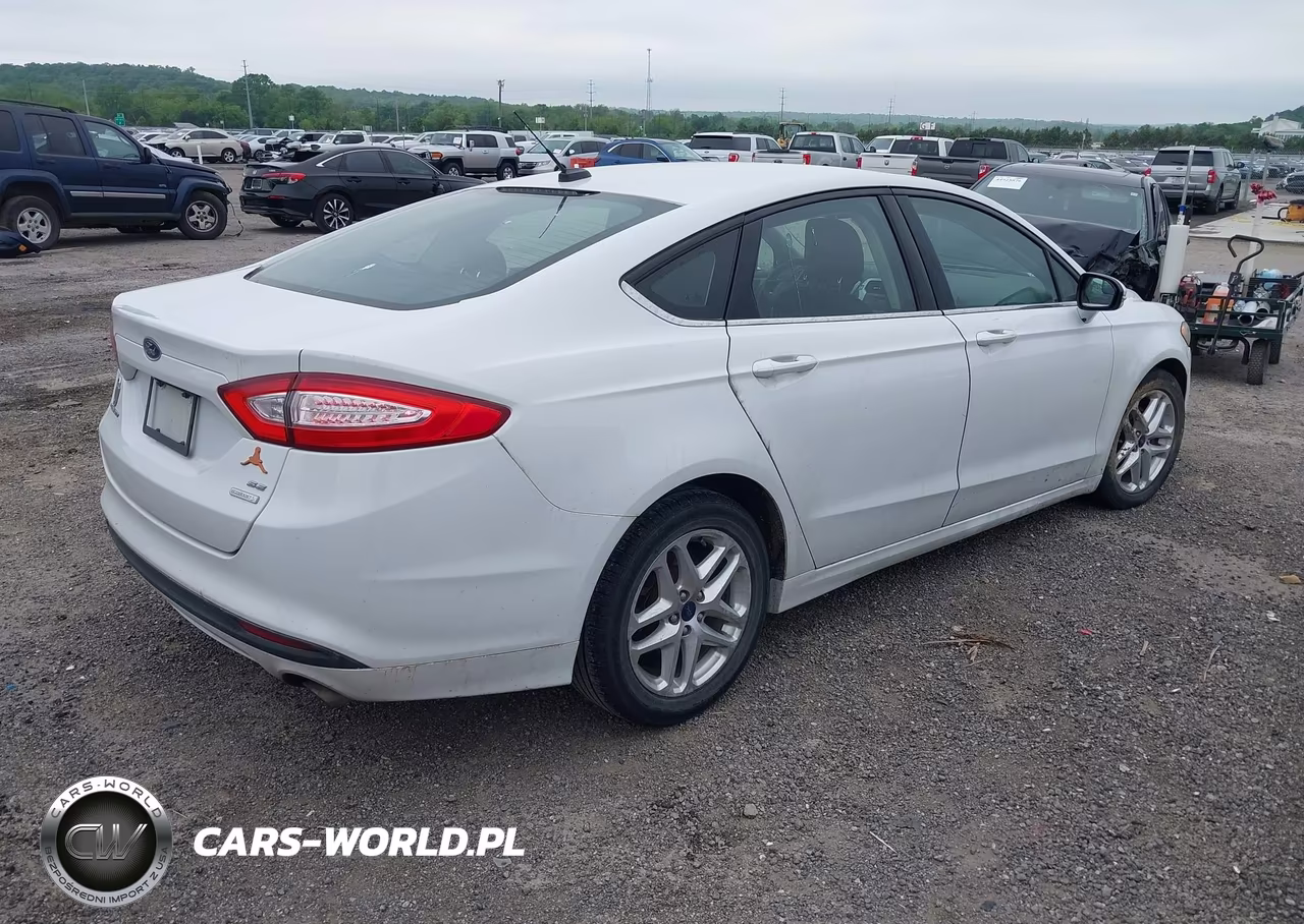 2015 Ford Fusion Se VIN:1FA6P0HD1F5110182 - 4