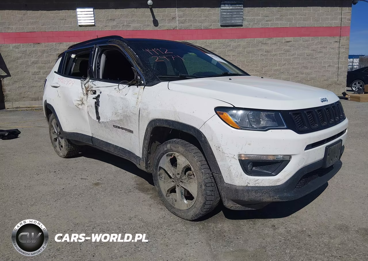 2018 Jeep Compass Latitude 4X4 – zdjęcie 1 z 17