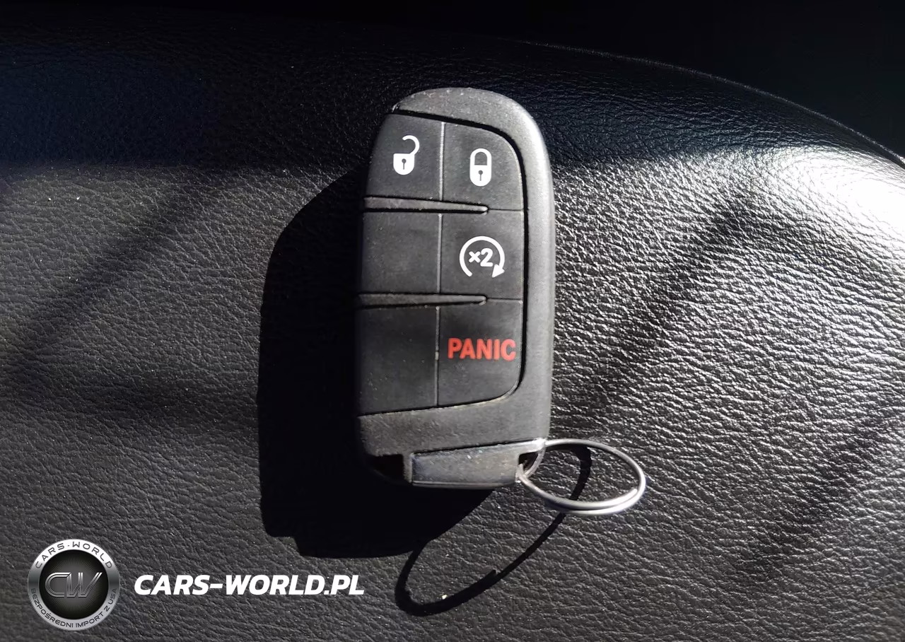 2018 Jeep Compass Latitude 4X4 VIN:3C4NJDBB5JT281189 - 11