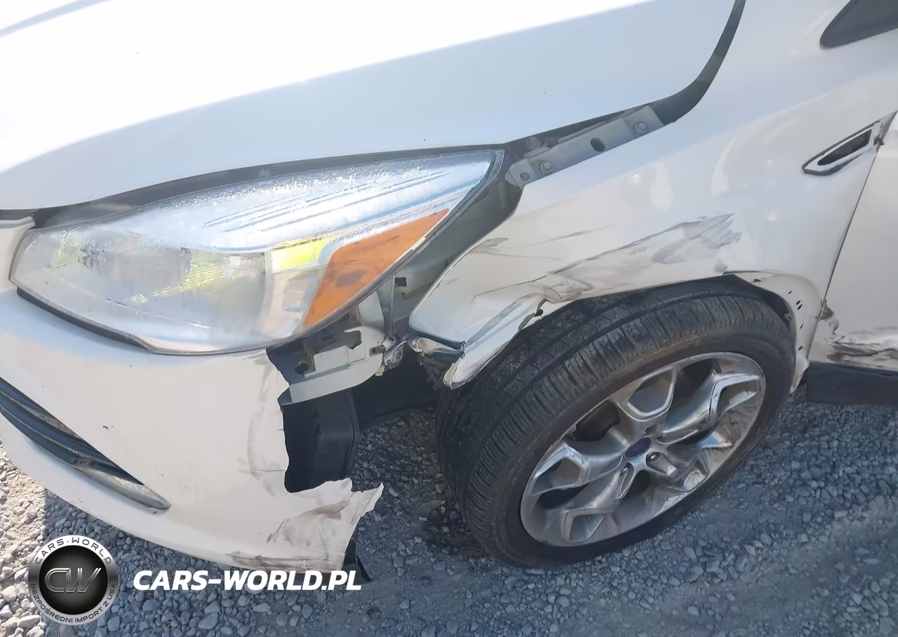 2015 Ford Escape Titanium VIN:1FMCU0J90FUB88434 - 6