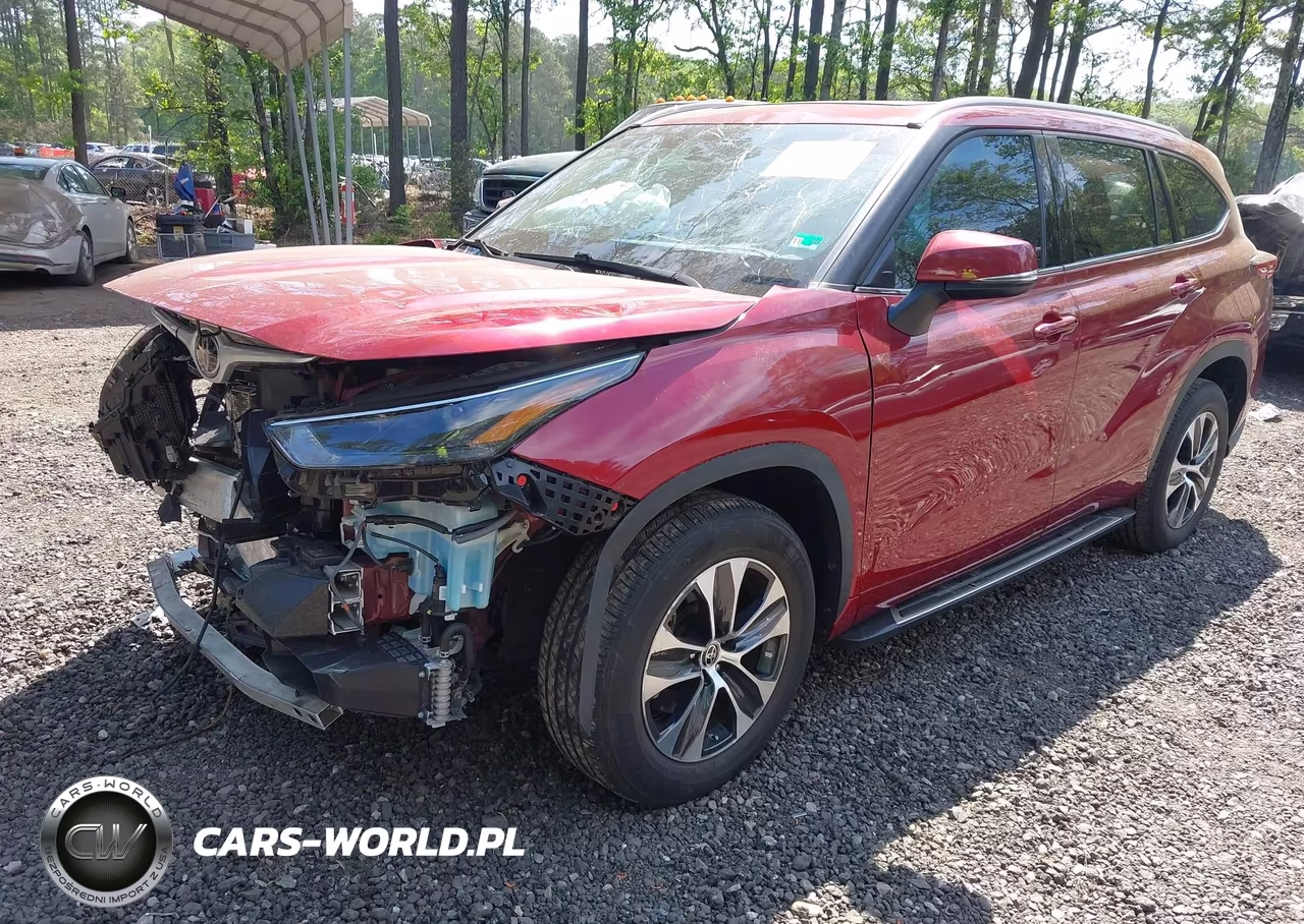 2022 Toyota Highlander Xle VIN:5TDGZRAH8NS135499 - 2