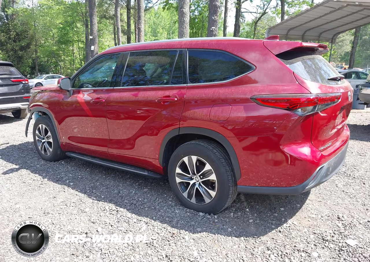2022 Toyota Highlander Xle VIN:5TDGZRAH8NS135499 - 3