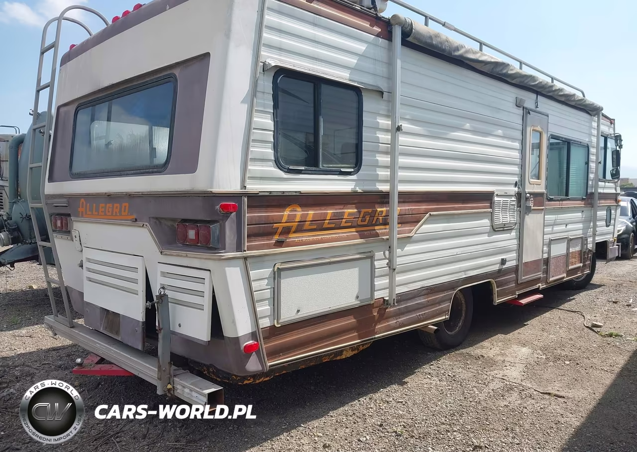 1987 Chevrolet P30 VIN:1GBJP37W6H3311040 - 4