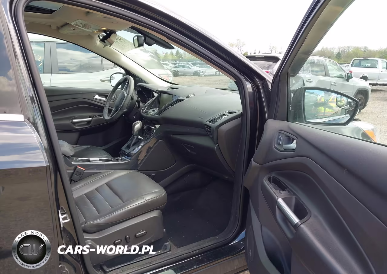 2015 Ford Escape Titanium VIN:1FMCU9J91FUB69797 - 5