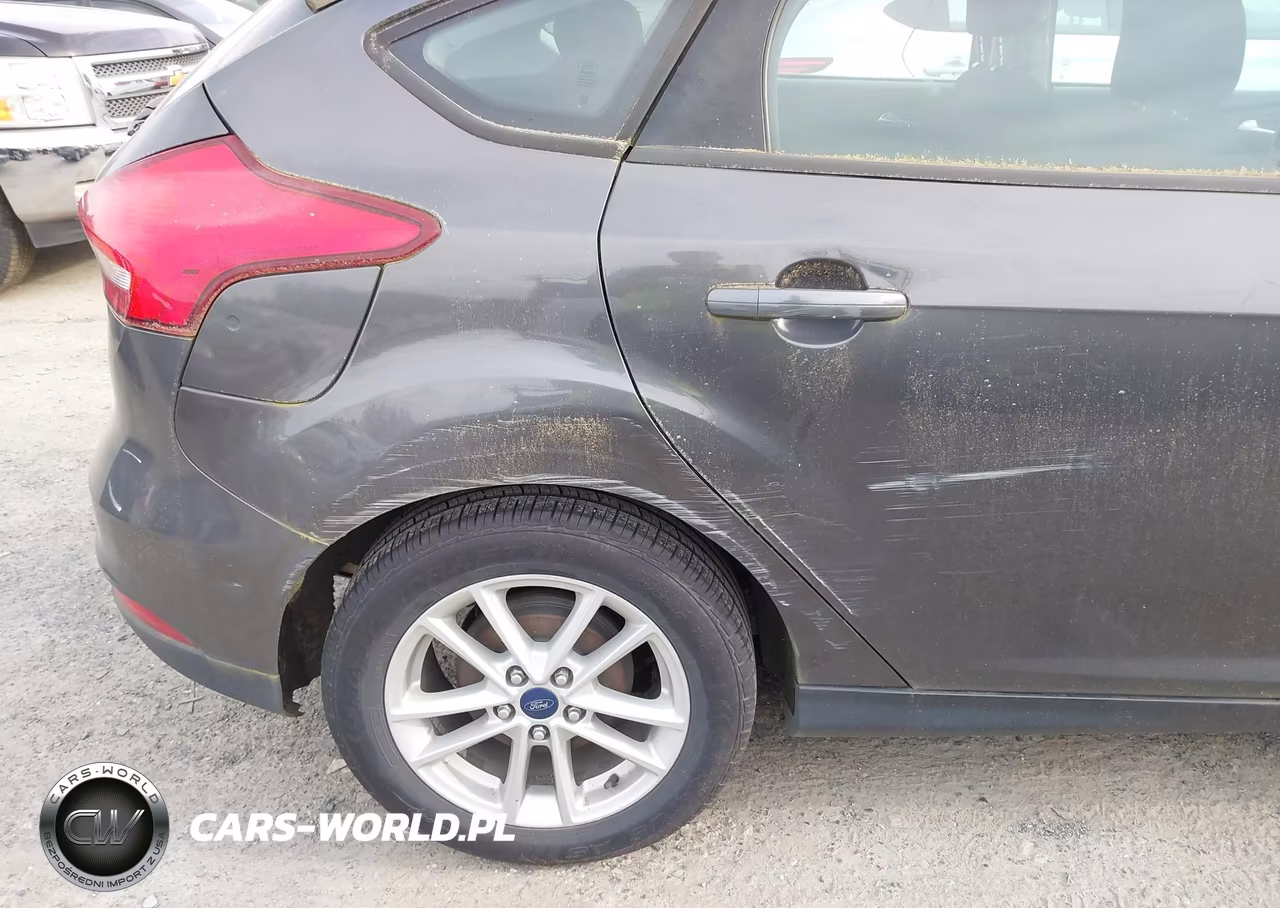 2015 Ford Focus Se VIN:1FADP3K29FL314708 - 6
