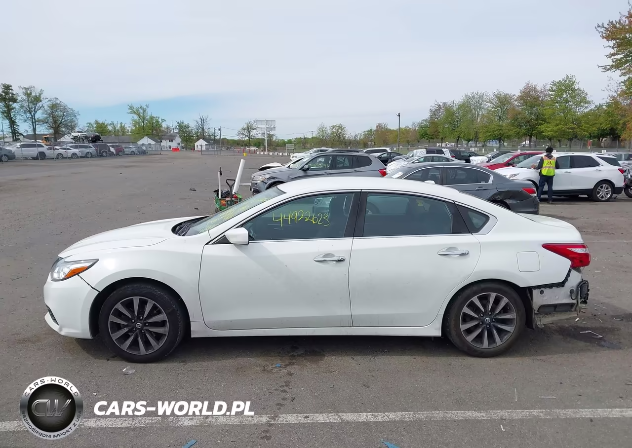2018 Nissan Altima 2.5 Sv VIN:1N4AL3APXJC159932 - 14