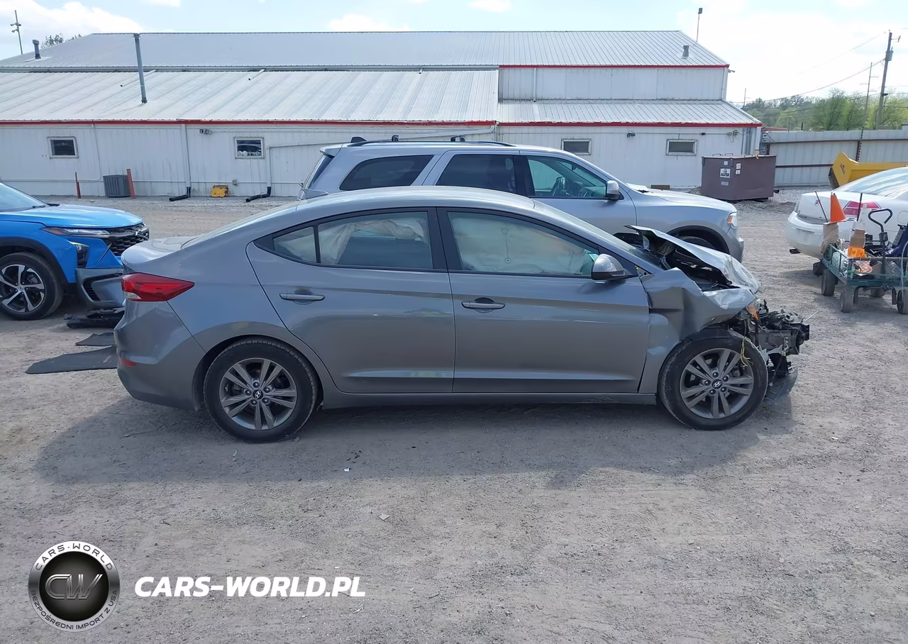 2018 Hyundai Elantra Sel VIN:5NPD84LF5JH399350 - 14