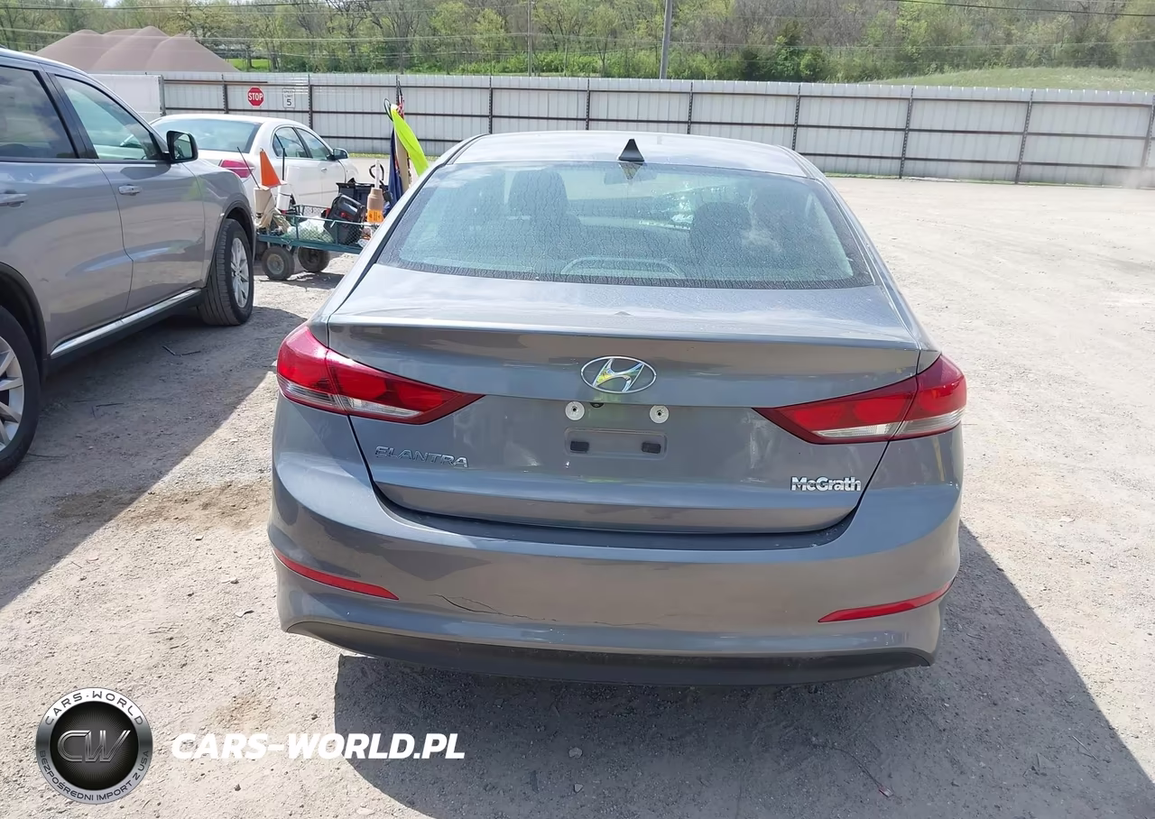 2018 Hyundai Elantra Sel VIN:5NPD84LF5JH399350 - 17