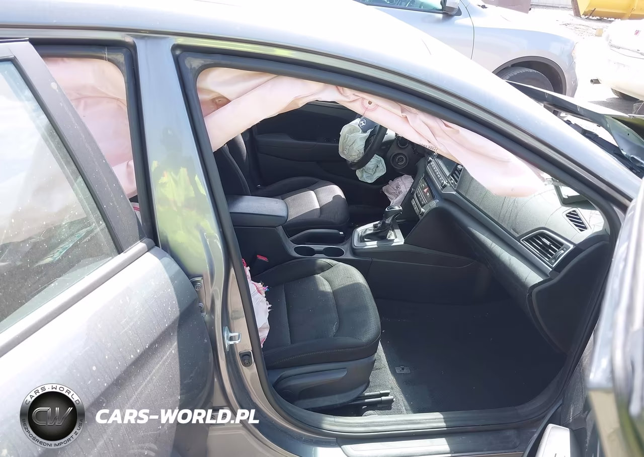 2018 Hyundai Elantra Sel VIN:5NPD84LF5JH399350 - 5