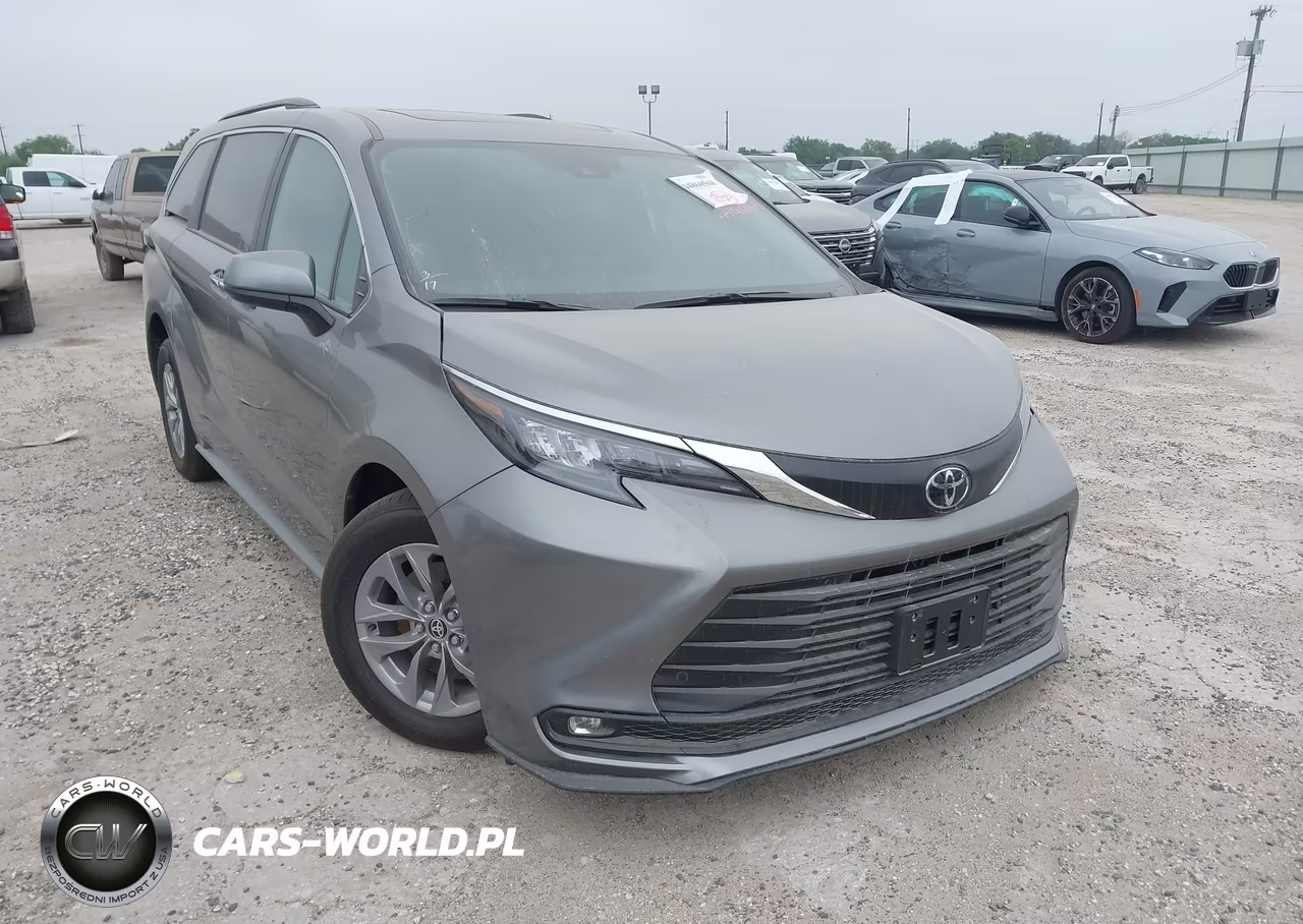 2026 Toyota Sienna Xle